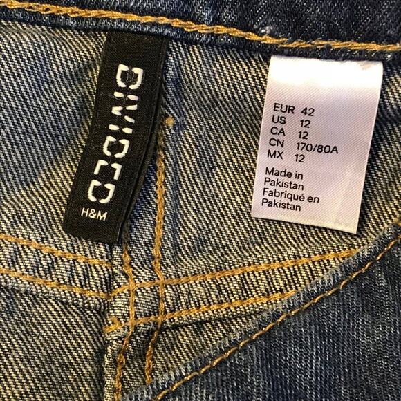 H&M Divided Medium Wash Frayed Denim Mini Skirt Size 12 NWT - Picture 8 of 8